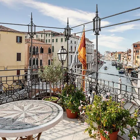 Palazzina Veneziana Guest house 2*