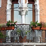 Konukevi Palazzina Veneziana 4*